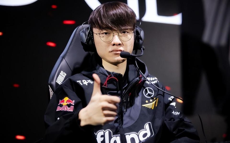 JDG 3-0 BLG：Xun连抢两条大龙难挽颓势 JDG零封BLG挺进胜者组决赛