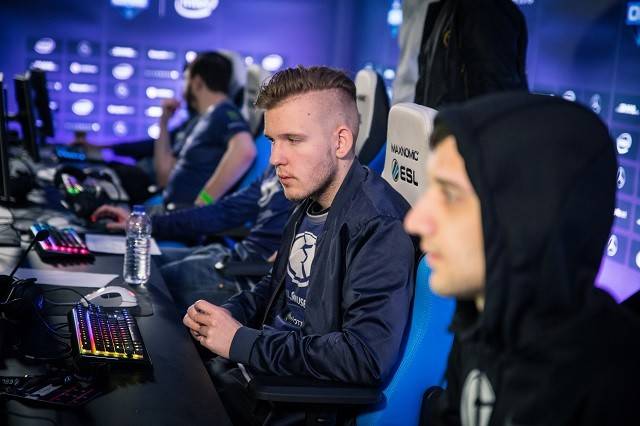 OMG官方发文：我们将与选手共进退，绝不姑息任何造谣抹黑者