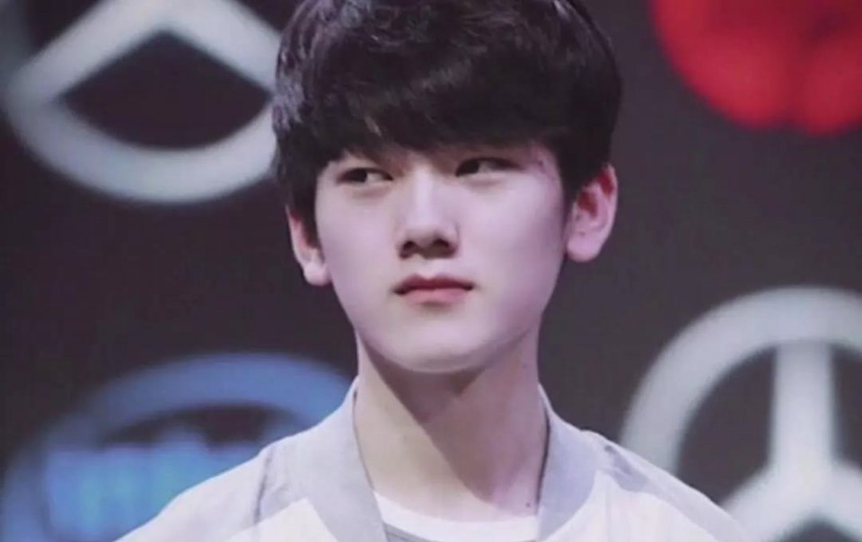 外媒评价英雄联盟2022夏季赛第九周的全球战队战力排行