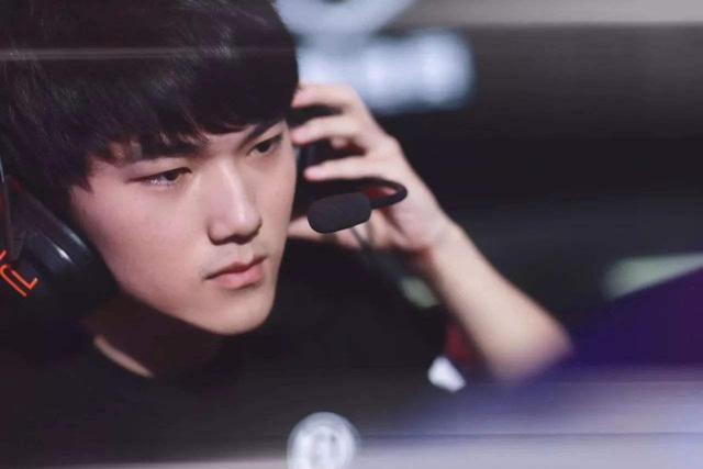 JDG官方：祝枪宝生日快乐，继续勇往直前，收获更多的喜悦与荣耀